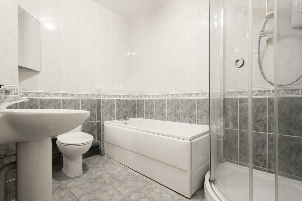 The Lapis Lounge - Large 3Bdr House At River Avon Бат Екстериор снимка